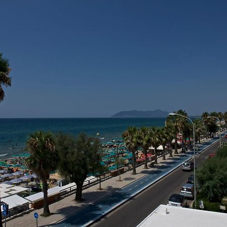 Hotel Ristorante Centosedici Terracina Exteriér fotografie
