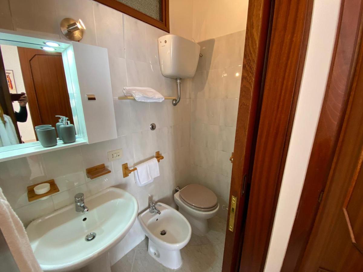 Hotel Ristorante Centosedici Terracina Exteriér fotografie